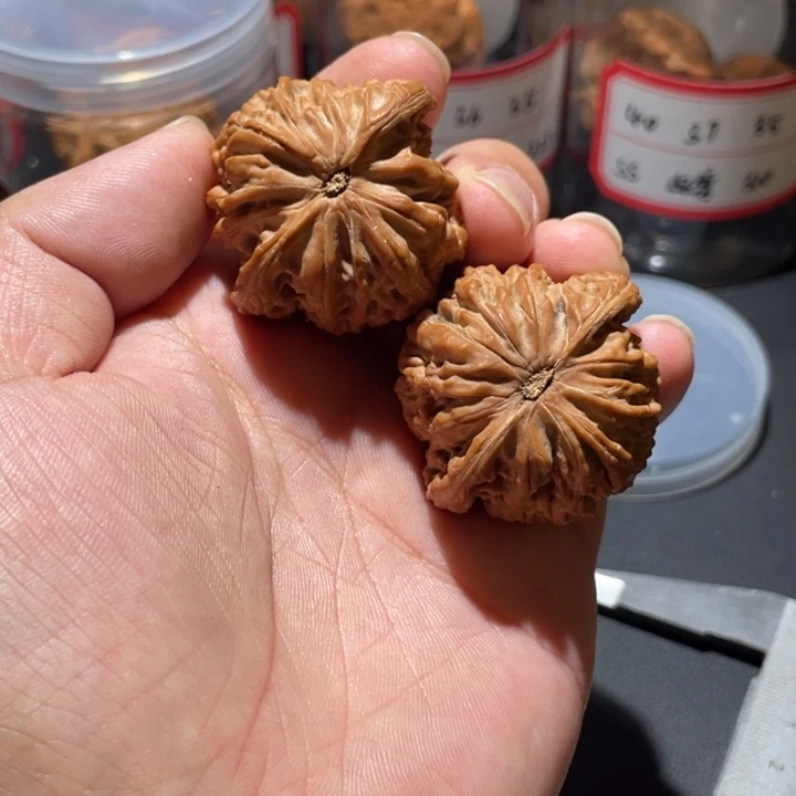 c***8文玩核桃吊坠40磨盘