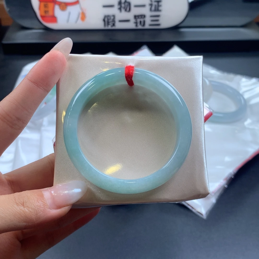 翡翠未镶嵌手镯51圈口