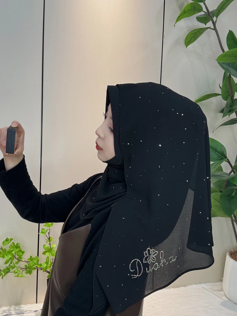 哚哈夏季新品星荷雪纺烫钻软帽檐绕巾送针