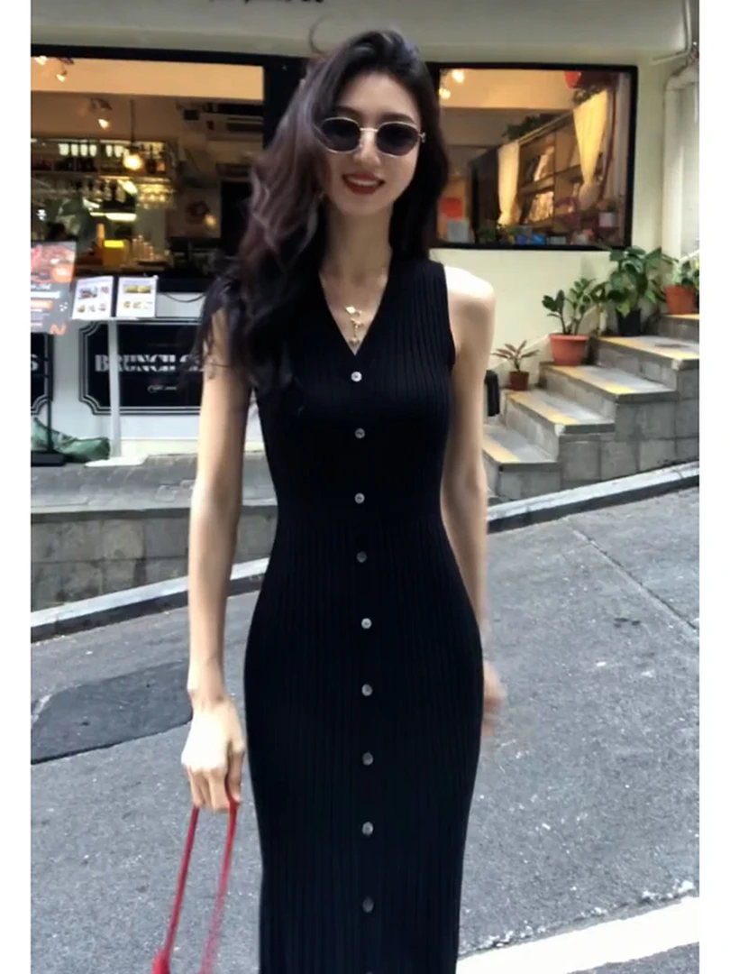 气质名媛高级感超好看裙子别致绝美黑色无袖针织开衫连衣裙女夏季