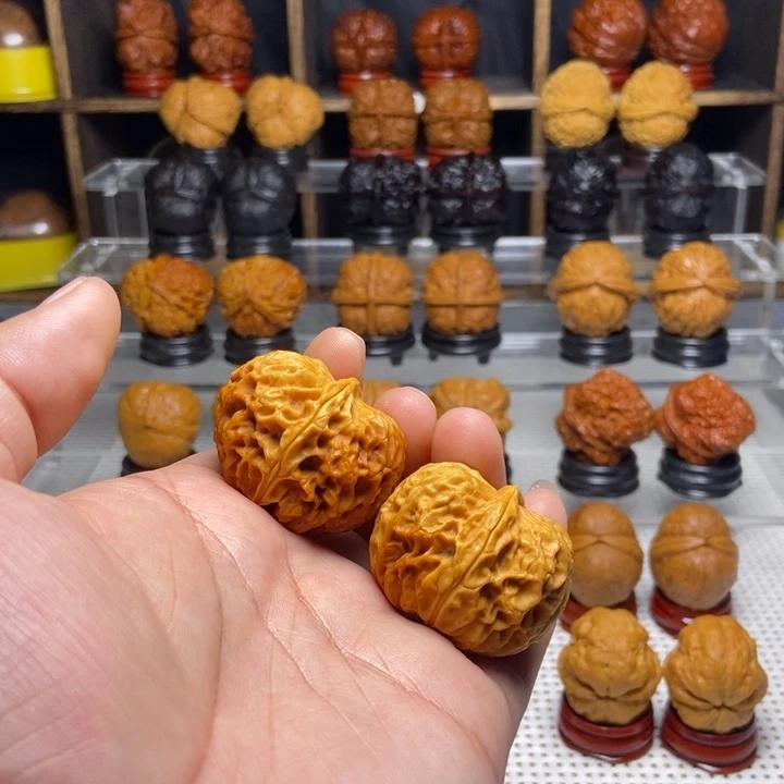 随***风桃核吊坠6玲珑绣球