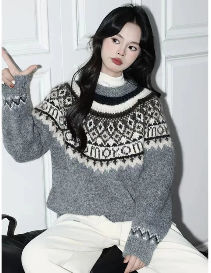 3215臻炫家冬季新款圆领时尚百搭上衣