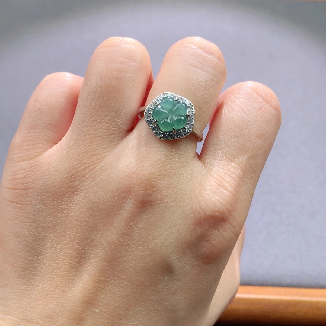 翡翠手镯未镶嵌天然翡翠手镯