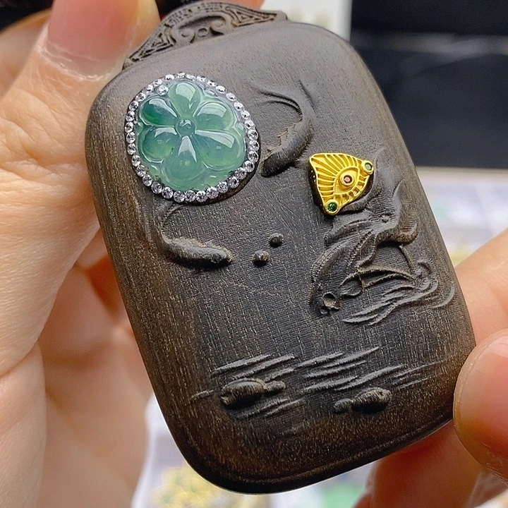 翡翠未镶嵌颈饰翡翠