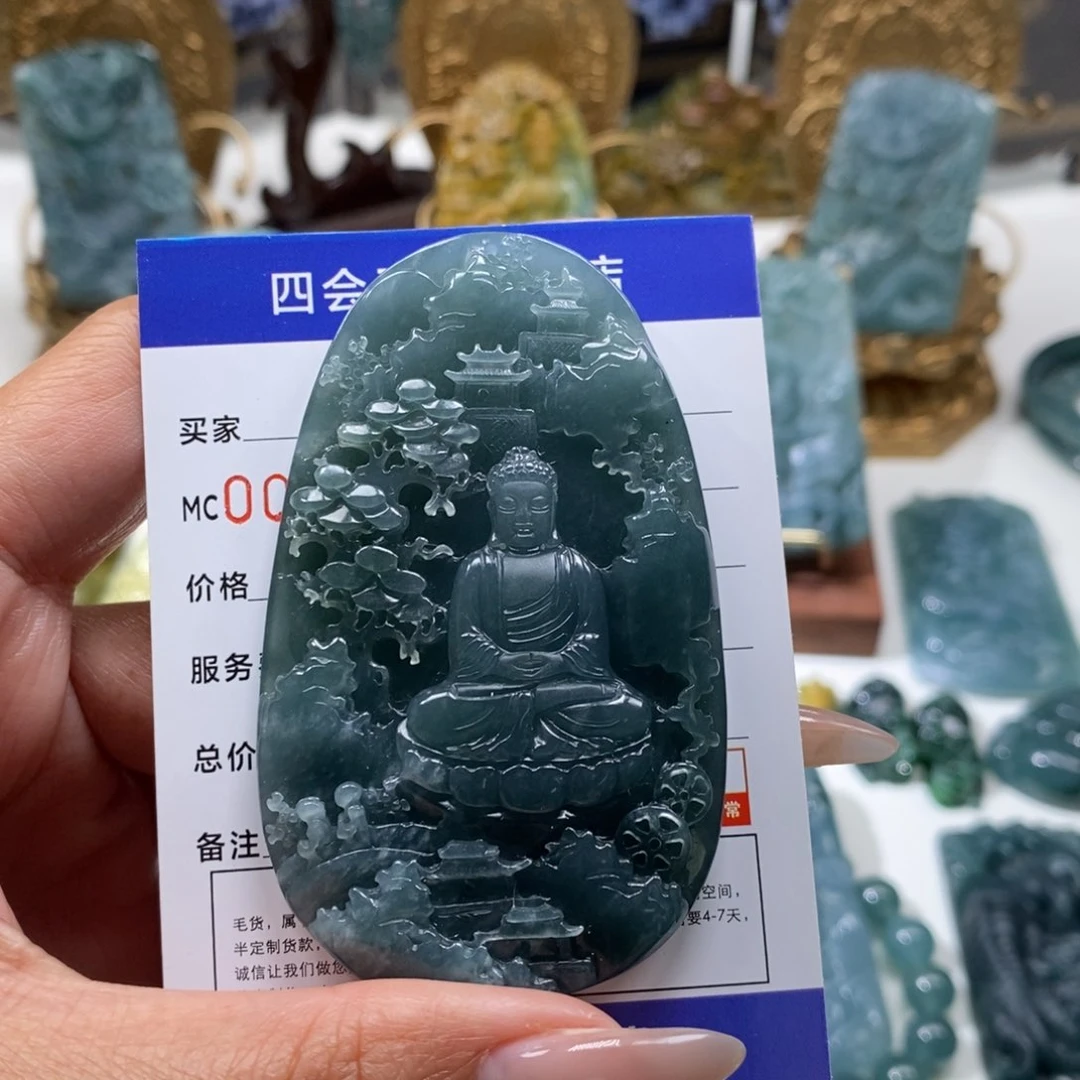 翡翠颈饰未镶嵌我****A