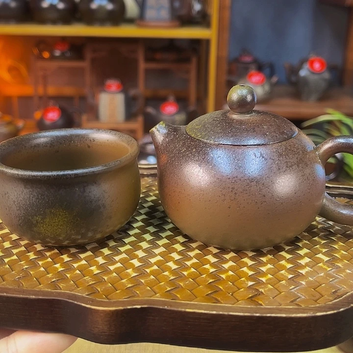 用****4蛟龙微瑕小品西施壶80毫升