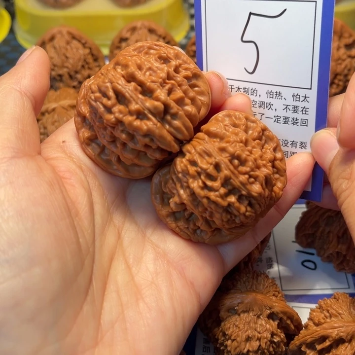 文玩核桃把件知*5四座楼47
