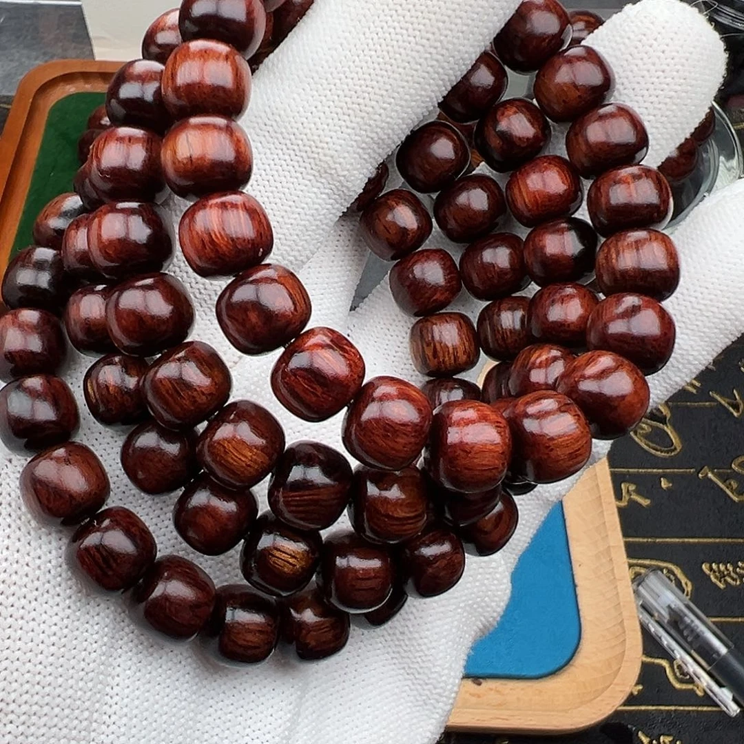 木1.0桶珠海南红降黑金芝麻纹（微瑕