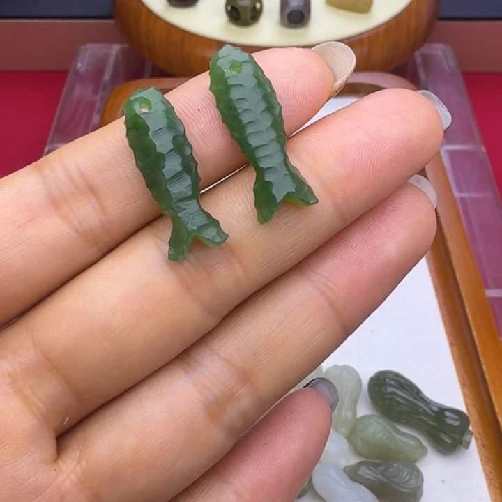 困***-和田玉（糖玉）未镶嵌车挂