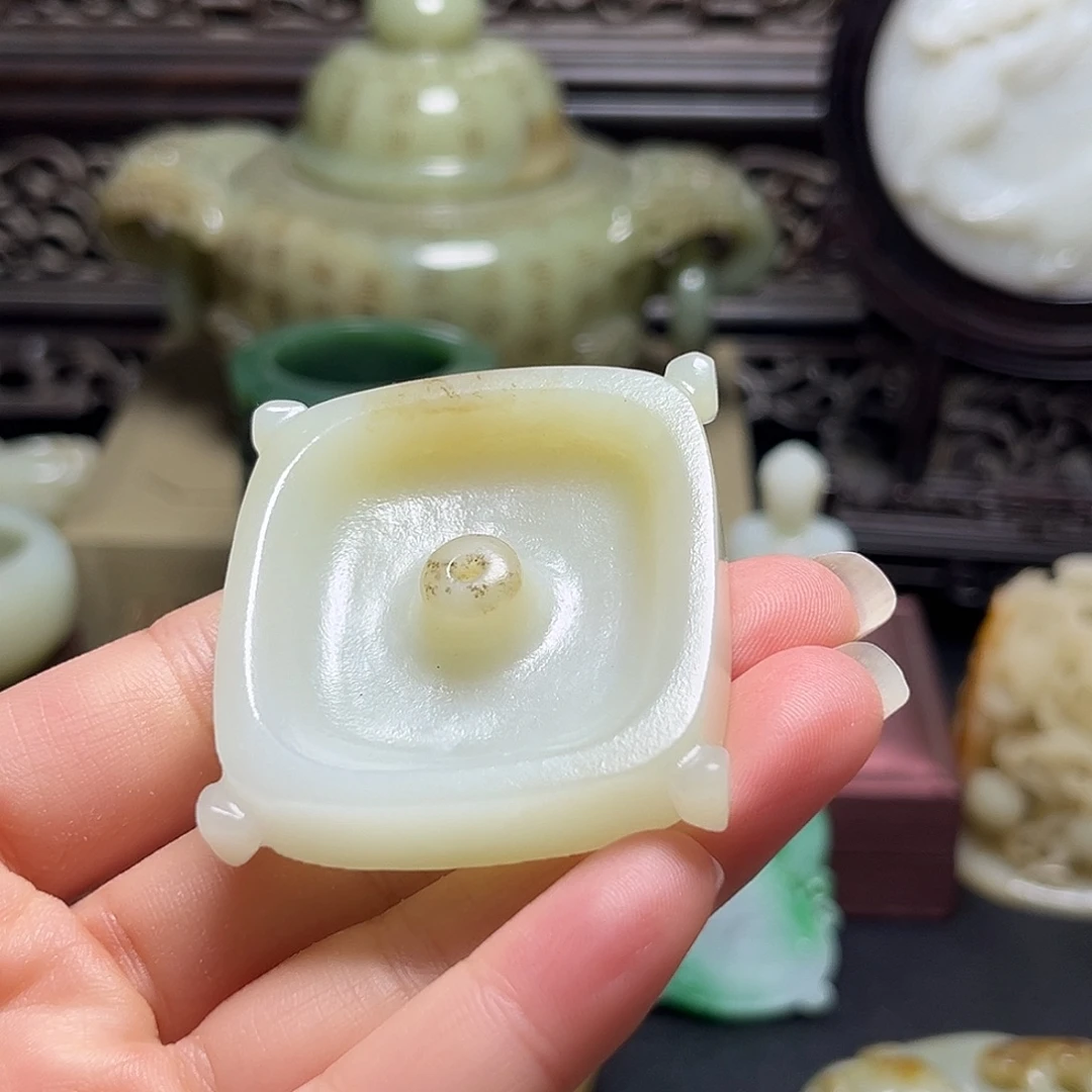 和田玉（糖玉）未镶嵌挂件