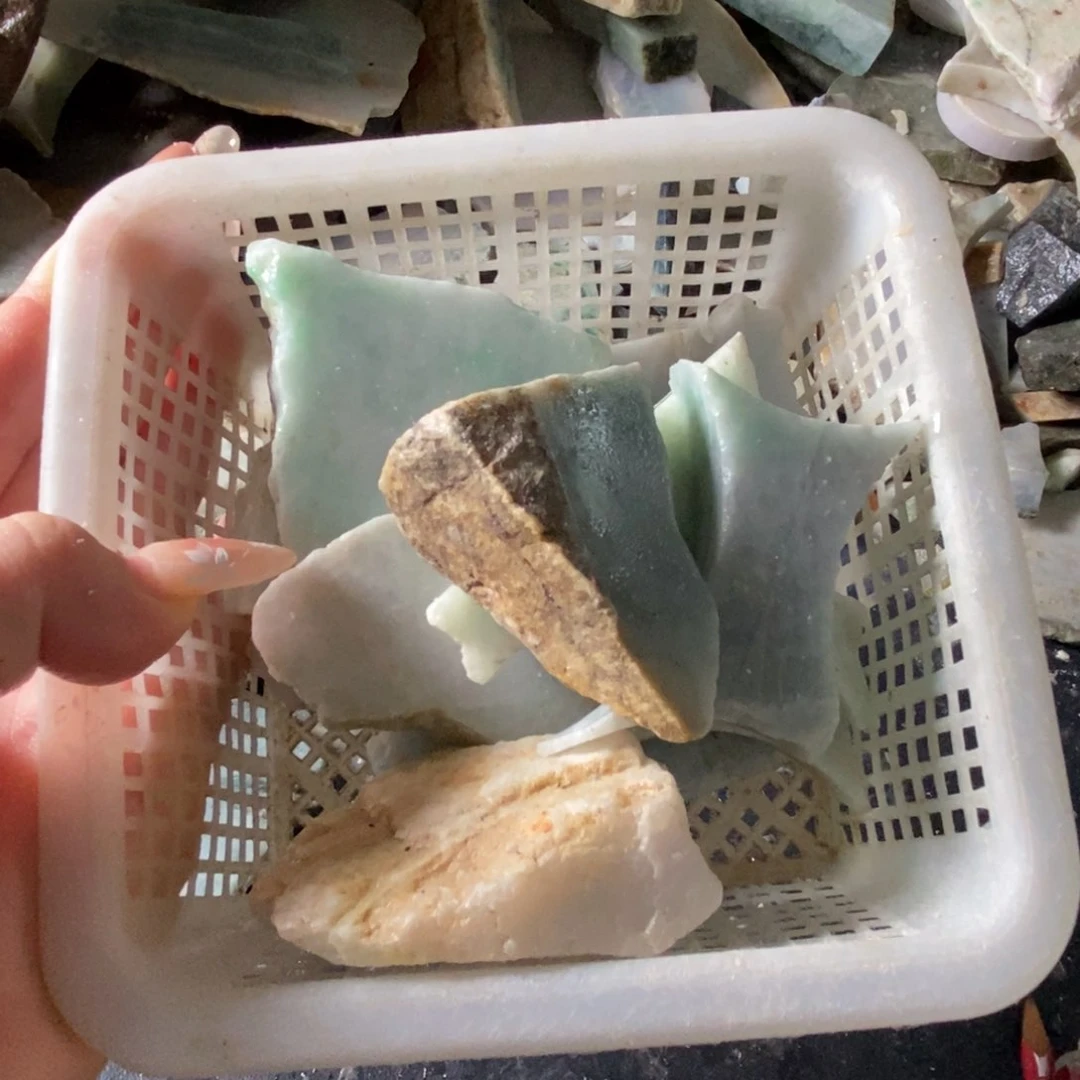 颈饰未镶嵌翡翠用****6天然翡翠