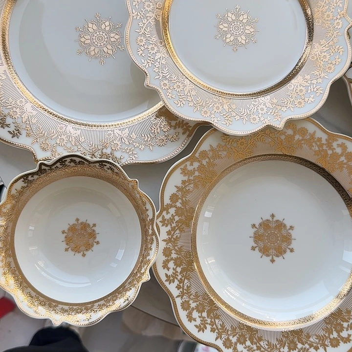 瓷牛排盘40米，草帽盘35米，点心盘30米，沙拉碗20米