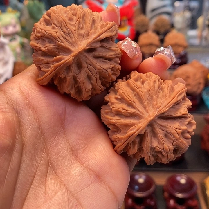 文玩核桃吊坠44苹果园