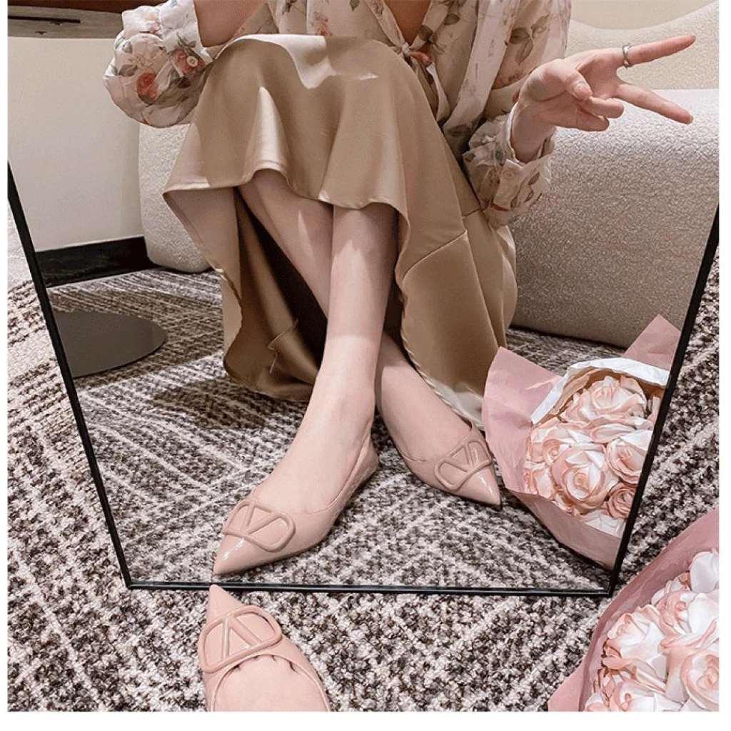 明星同款~现货高品质法式尖头粗跟单鞋夏季浅口单鞋女漆皮中跟