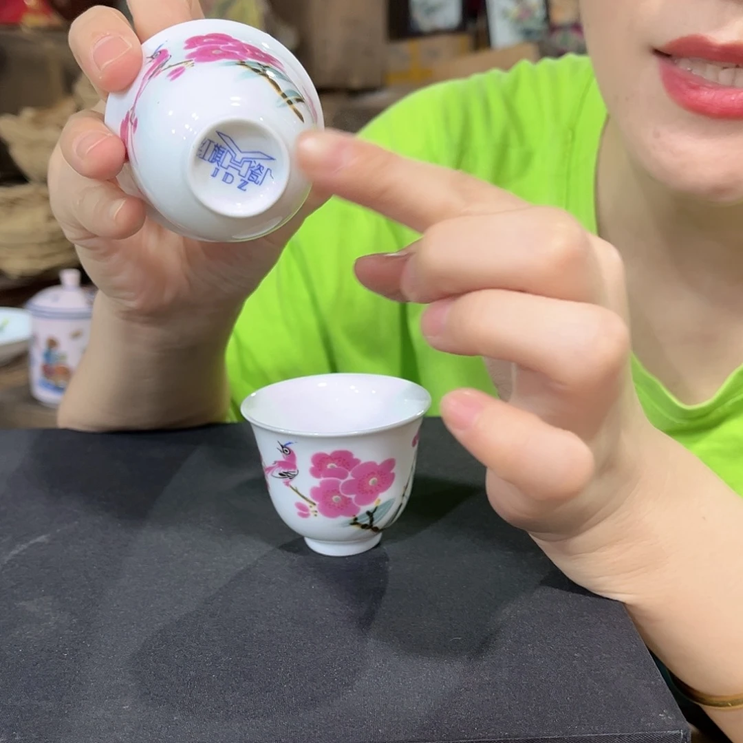 摆件/////景德镇陶瓷瓷器。2个。
