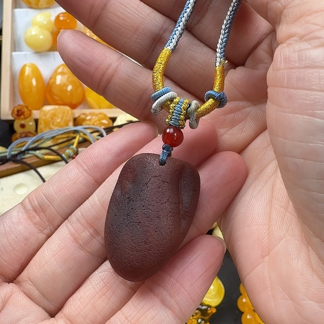 蜜蜡未镶嵌颈饰蜜蜡