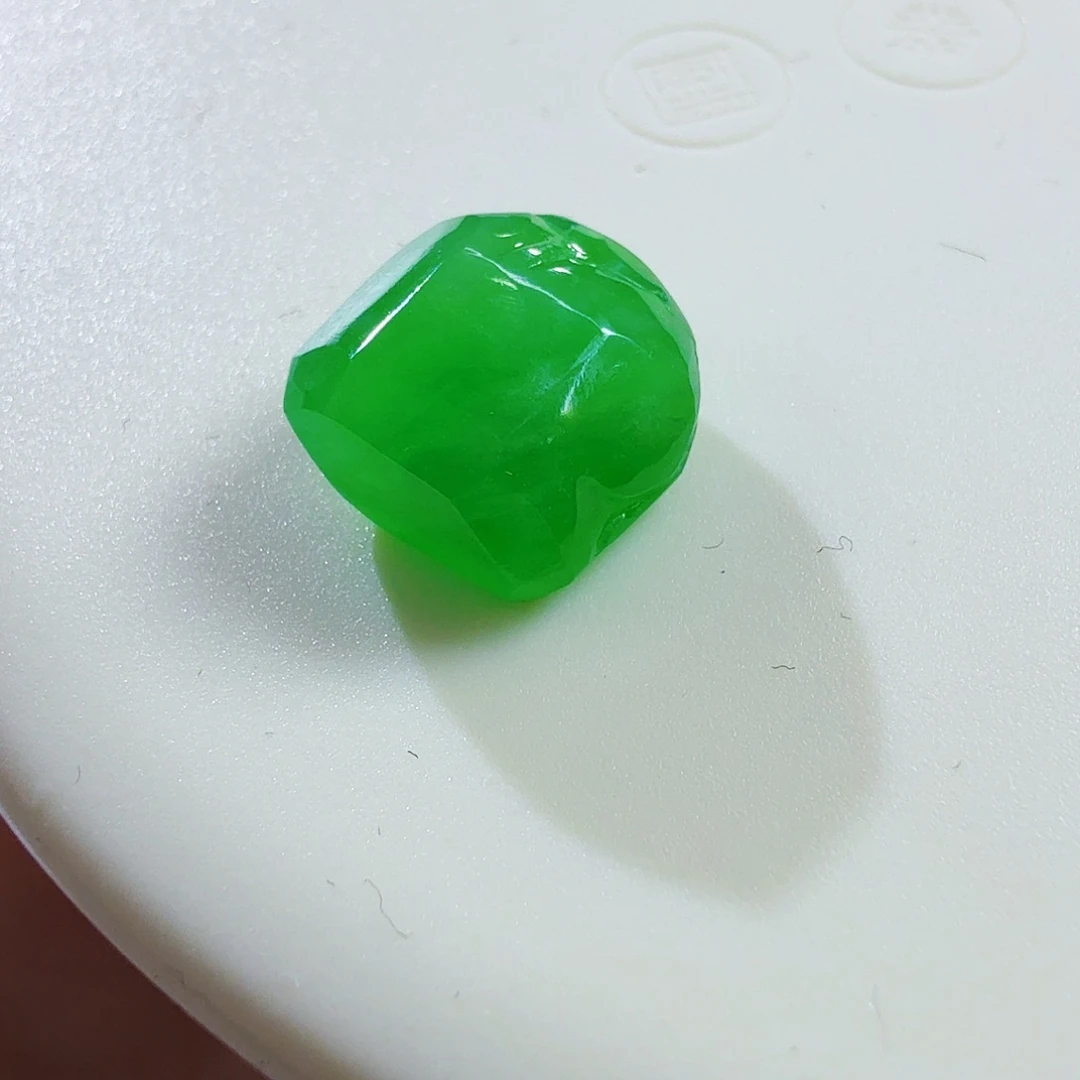 翡翠未镶嵌颈饰裸石