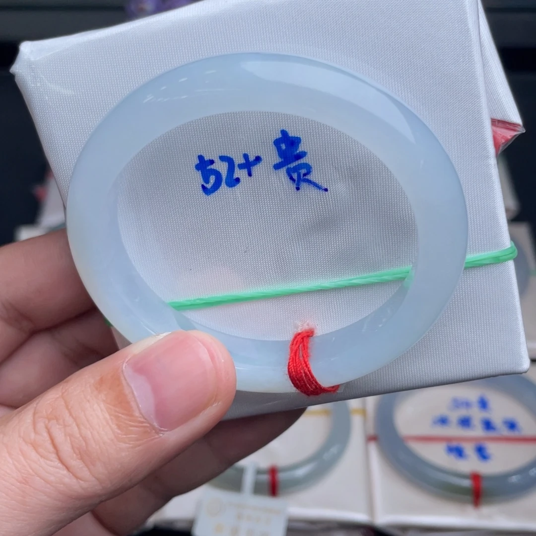 翡翠未镶嵌手镯翡翠手镯