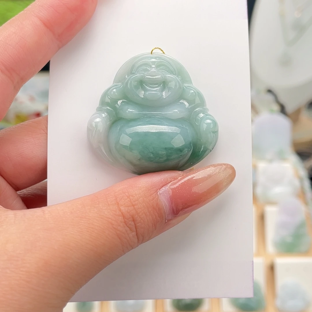 翡翠未镶嵌颈饰佛公