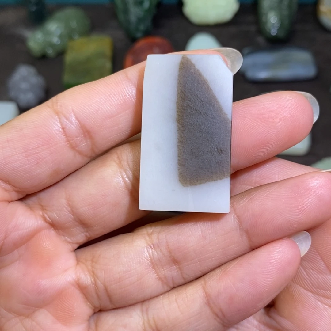 和田玉未镶嵌颈饰定制