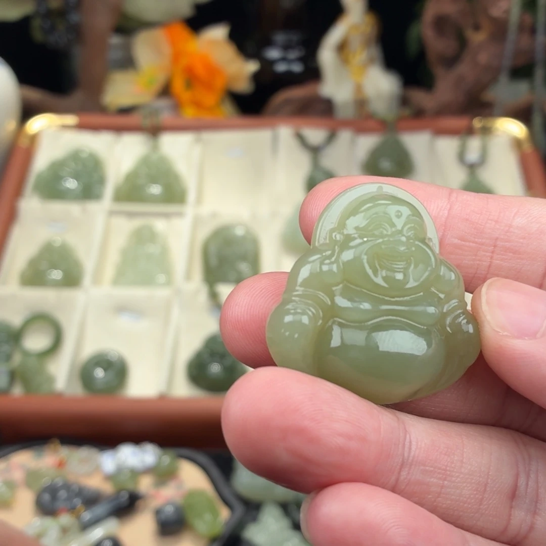 @***@和田玉未镶嵌颈饰