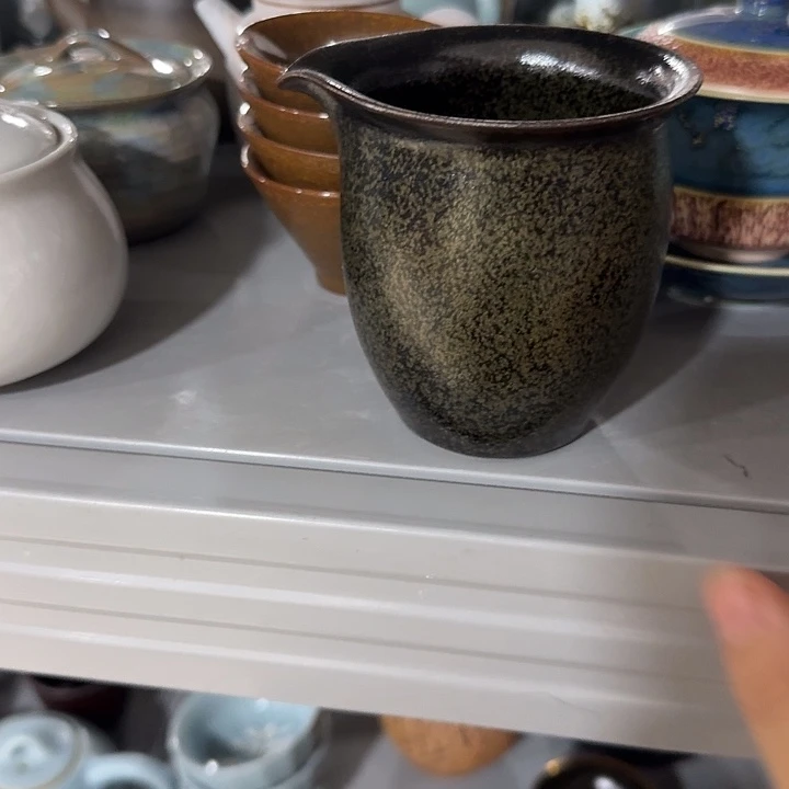 主人杯一个，瓷。。。