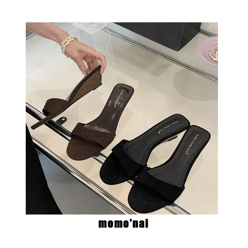 momo'nai 夏季欧美新款时尚法式气质露趾女鞋一字坡跟凉鞋外穿拖
