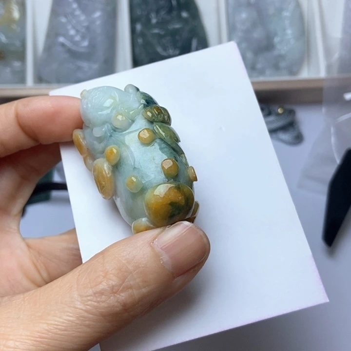 翡翠未镶嵌挂件翡翠