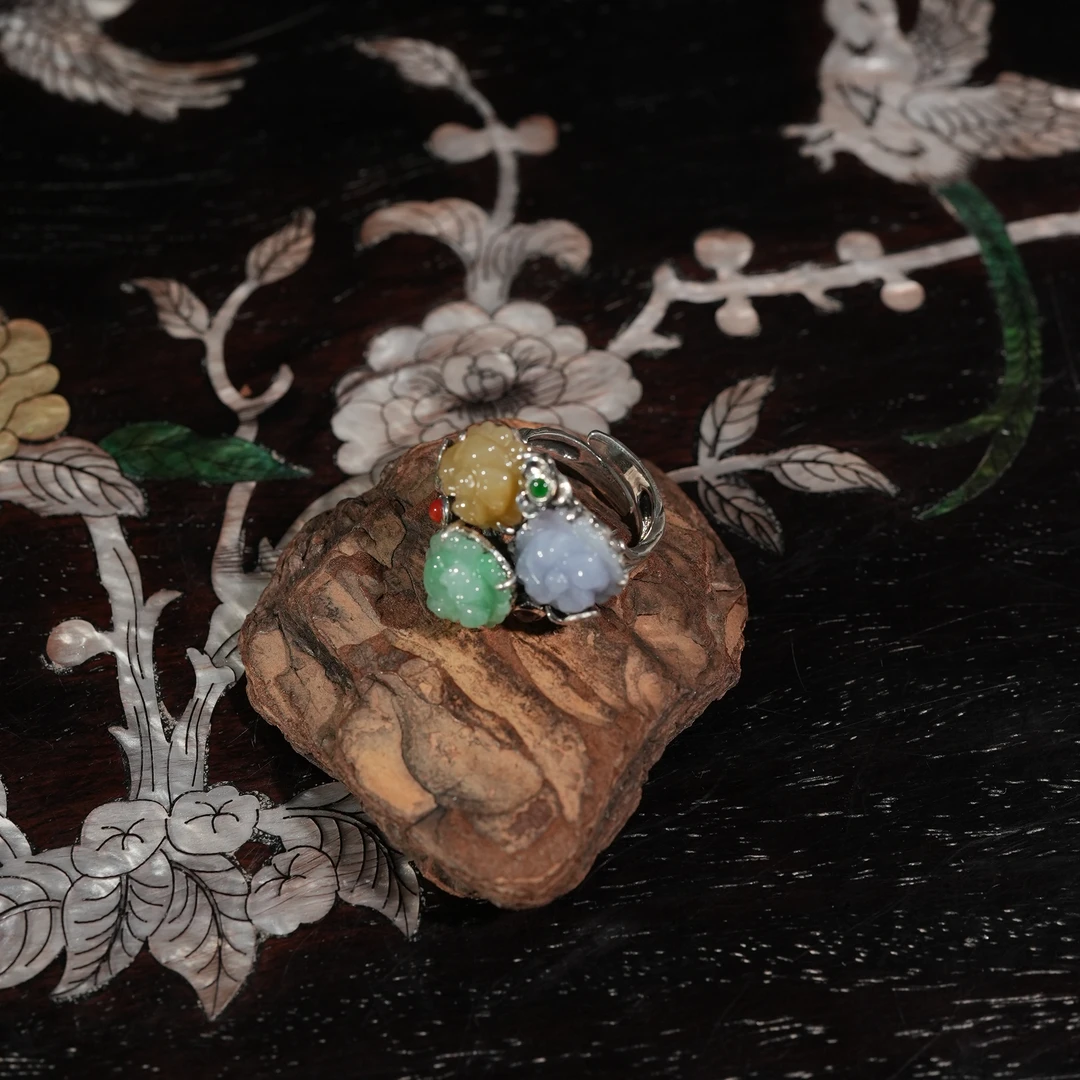 2.16香港王老板-翡翠镶嵌戒指2t75