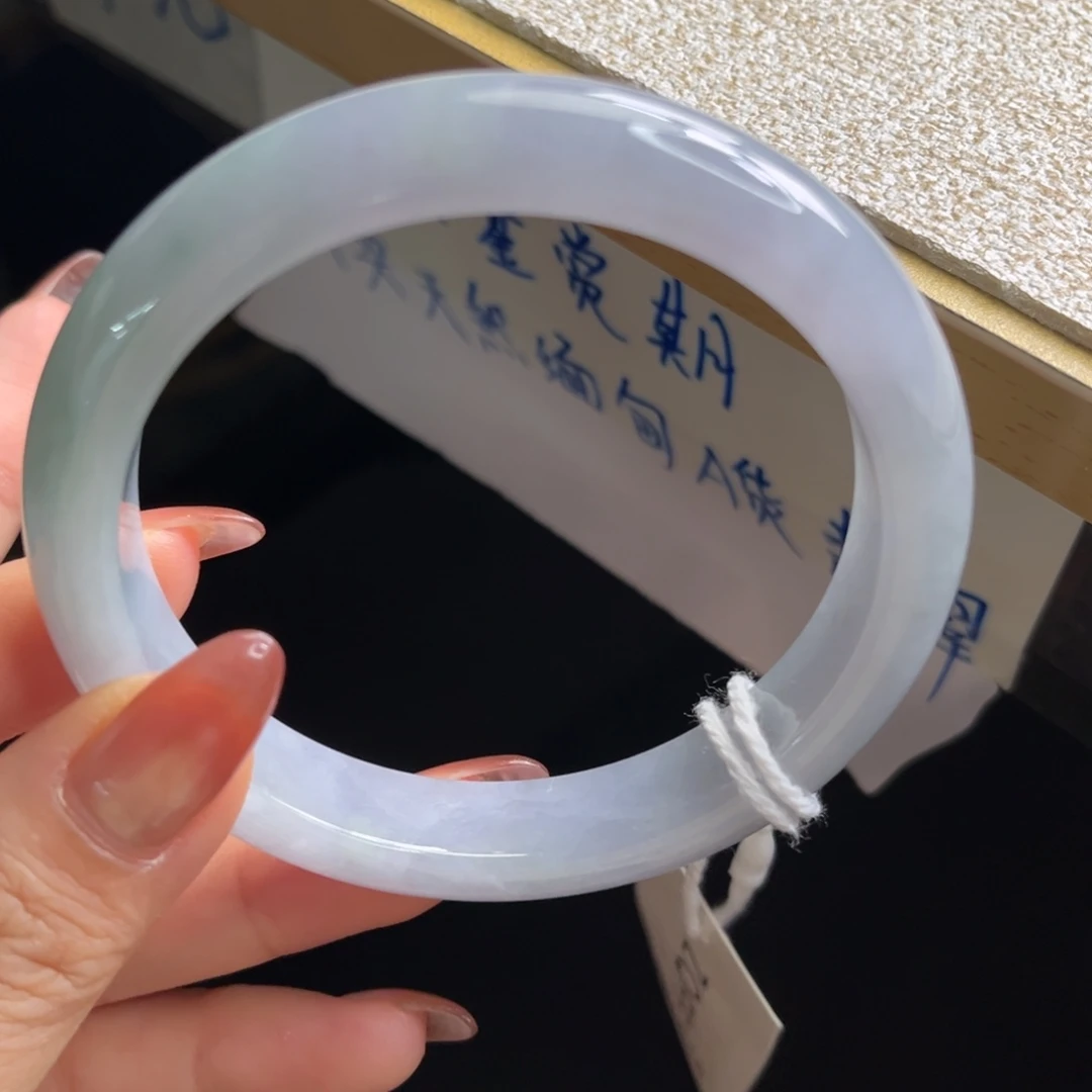 翡翠未镶嵌手镯手镯