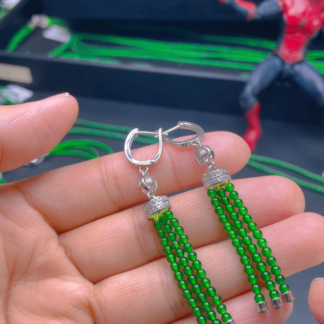 翡翠颈饰银S925镶嵌，1