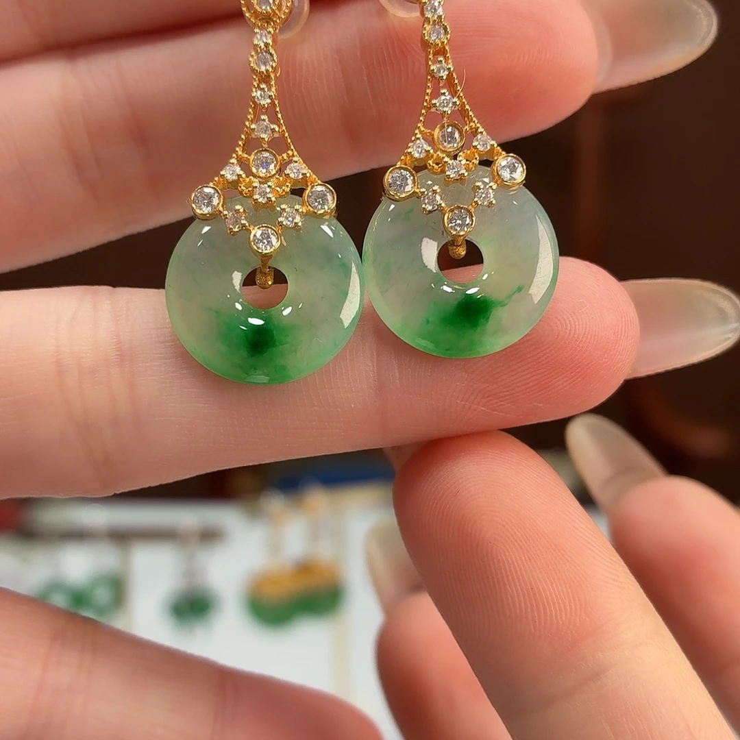 翡翠18K金镶嵌耳饰