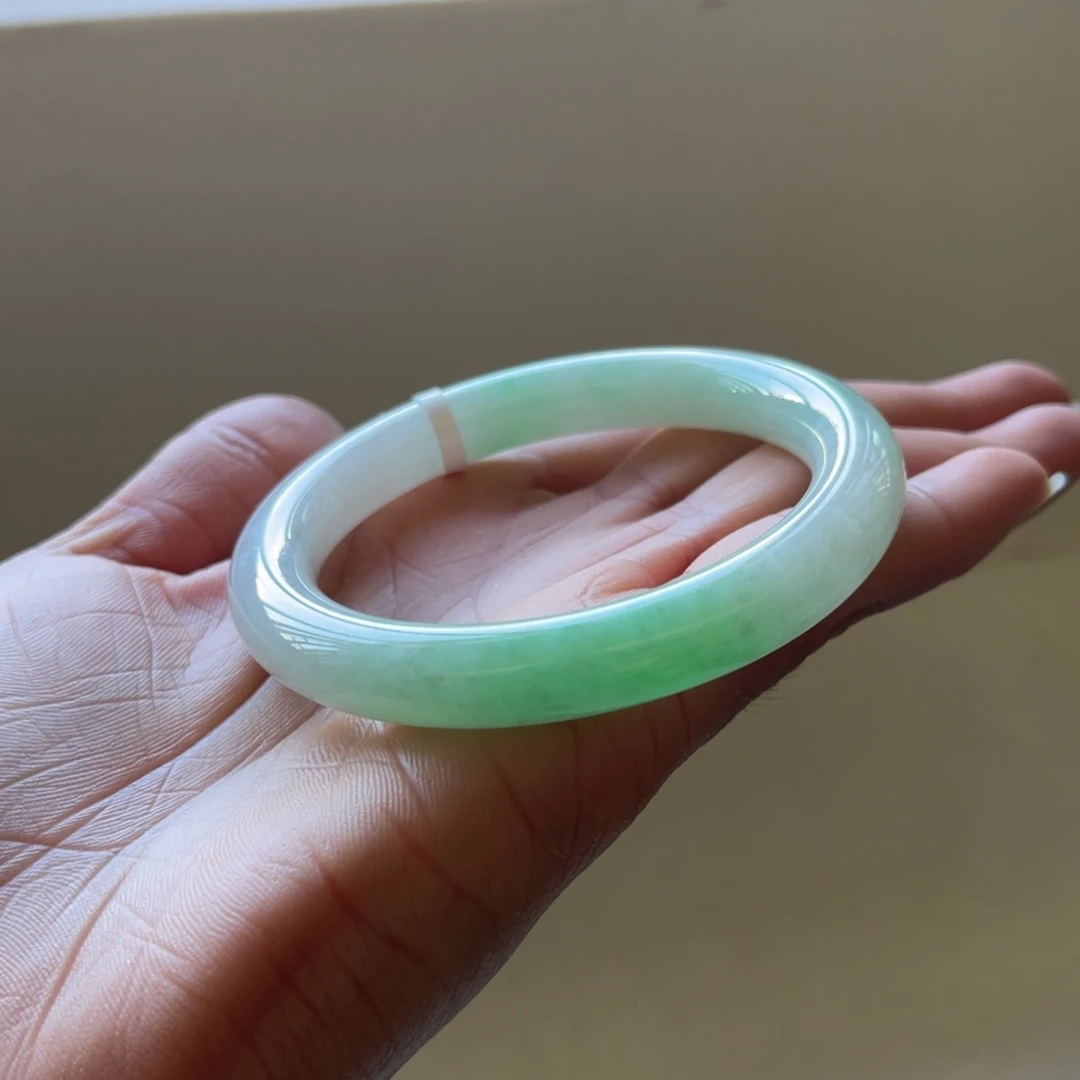 翡翠未镶嵌手镯55.3圈三天鉴赏期