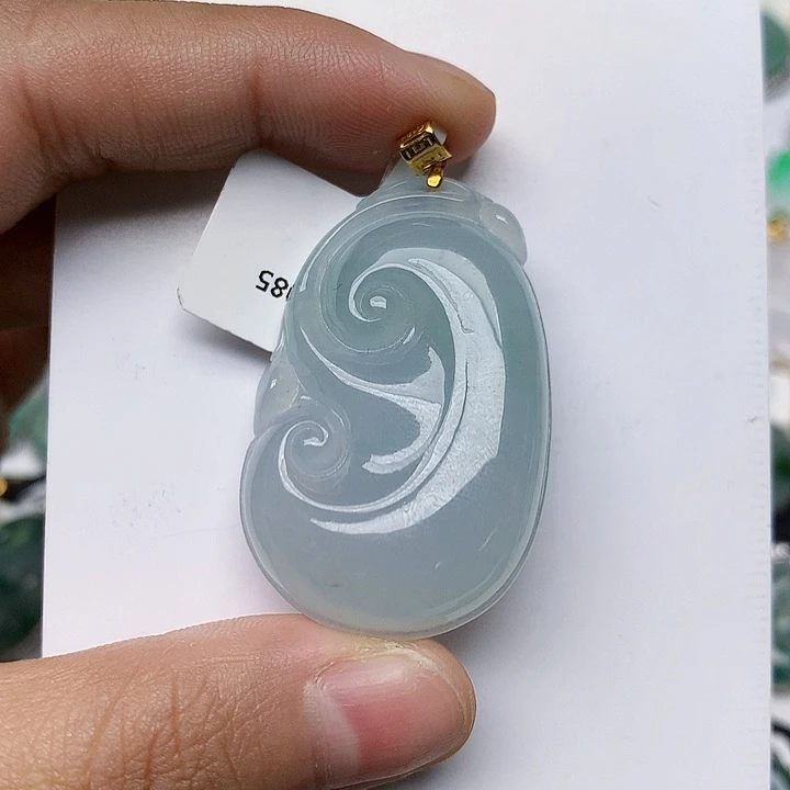 颈饰18K金镶嵌翡翠天然翡翠