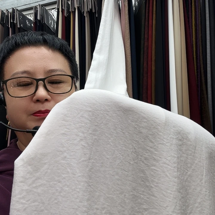 英*白色西沙麻1.1