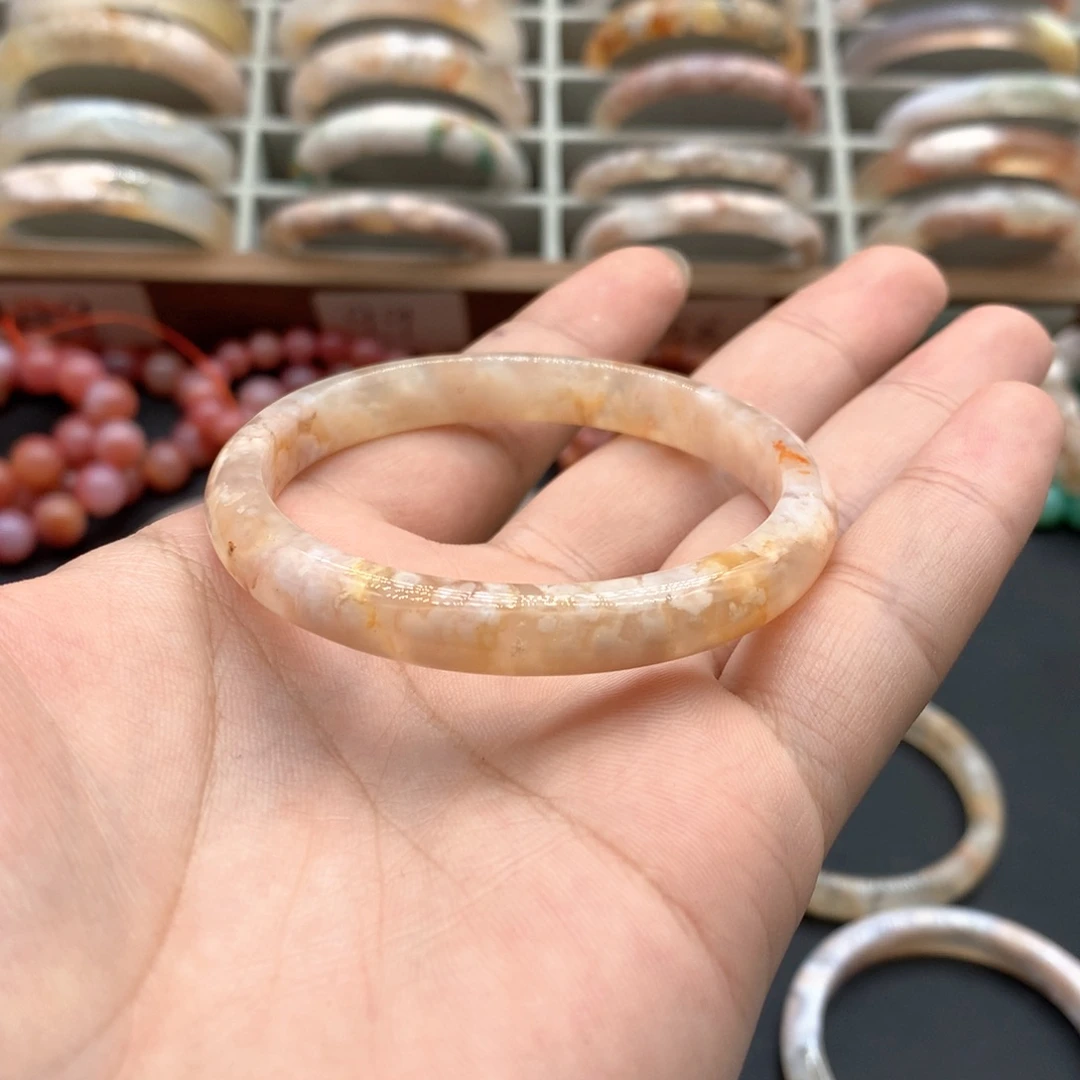 【闪购商品】玛瑙/玉髓手镯未镶嵌溪*