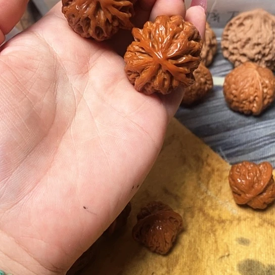 吊坠文玩核桃苹果有色差