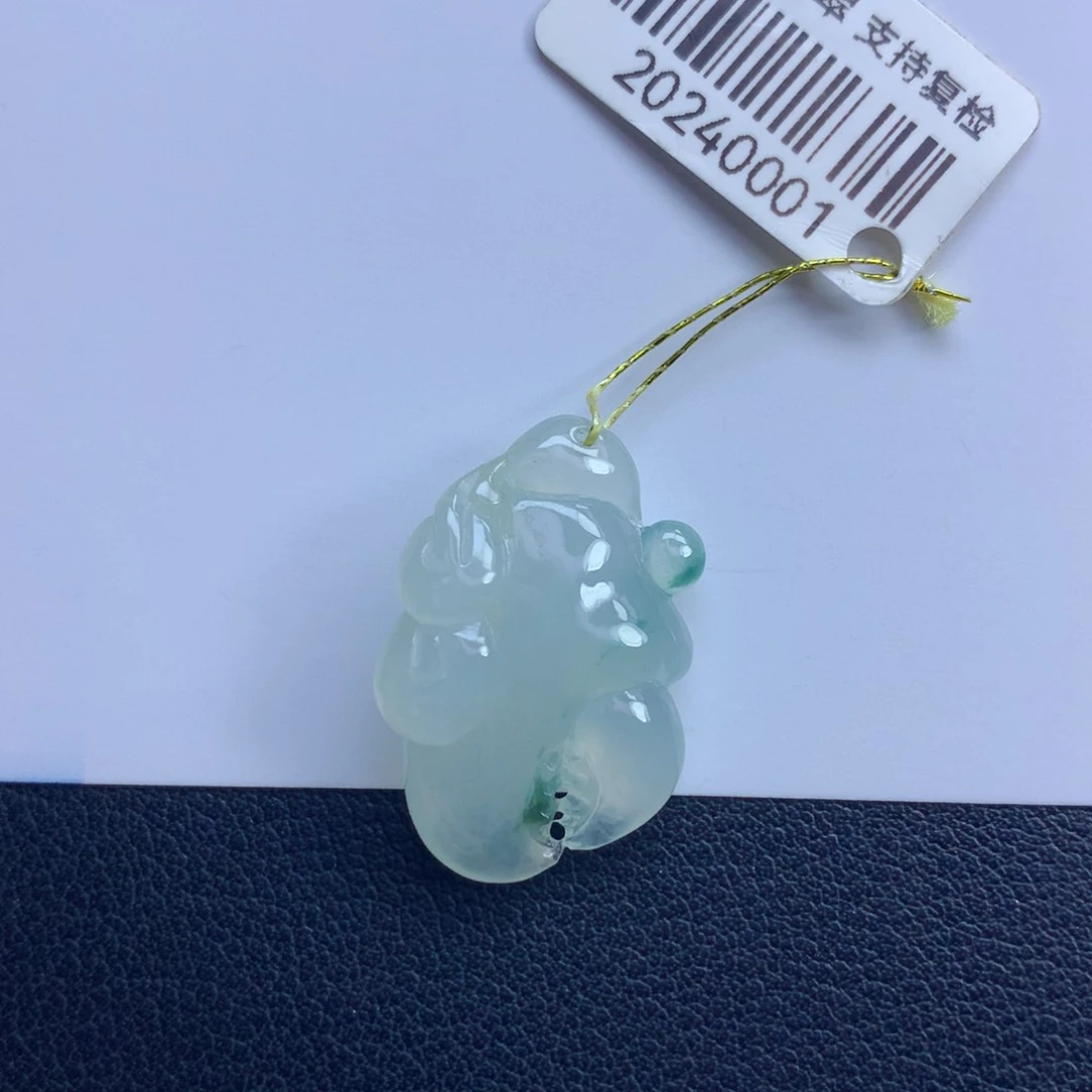 翡翠颈饰未镶嵌蟹钳
