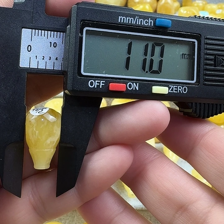 蜜蜡未镶嵌裸石12杂