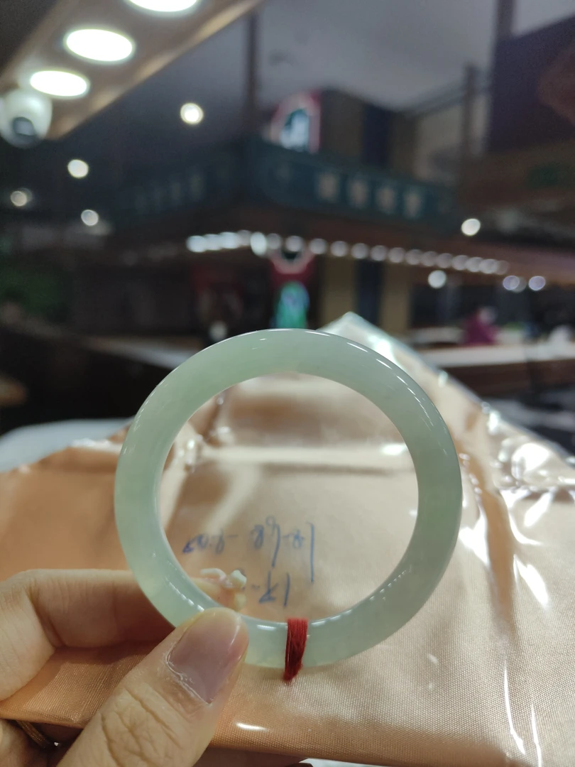 天然缅甸翡翠手镯