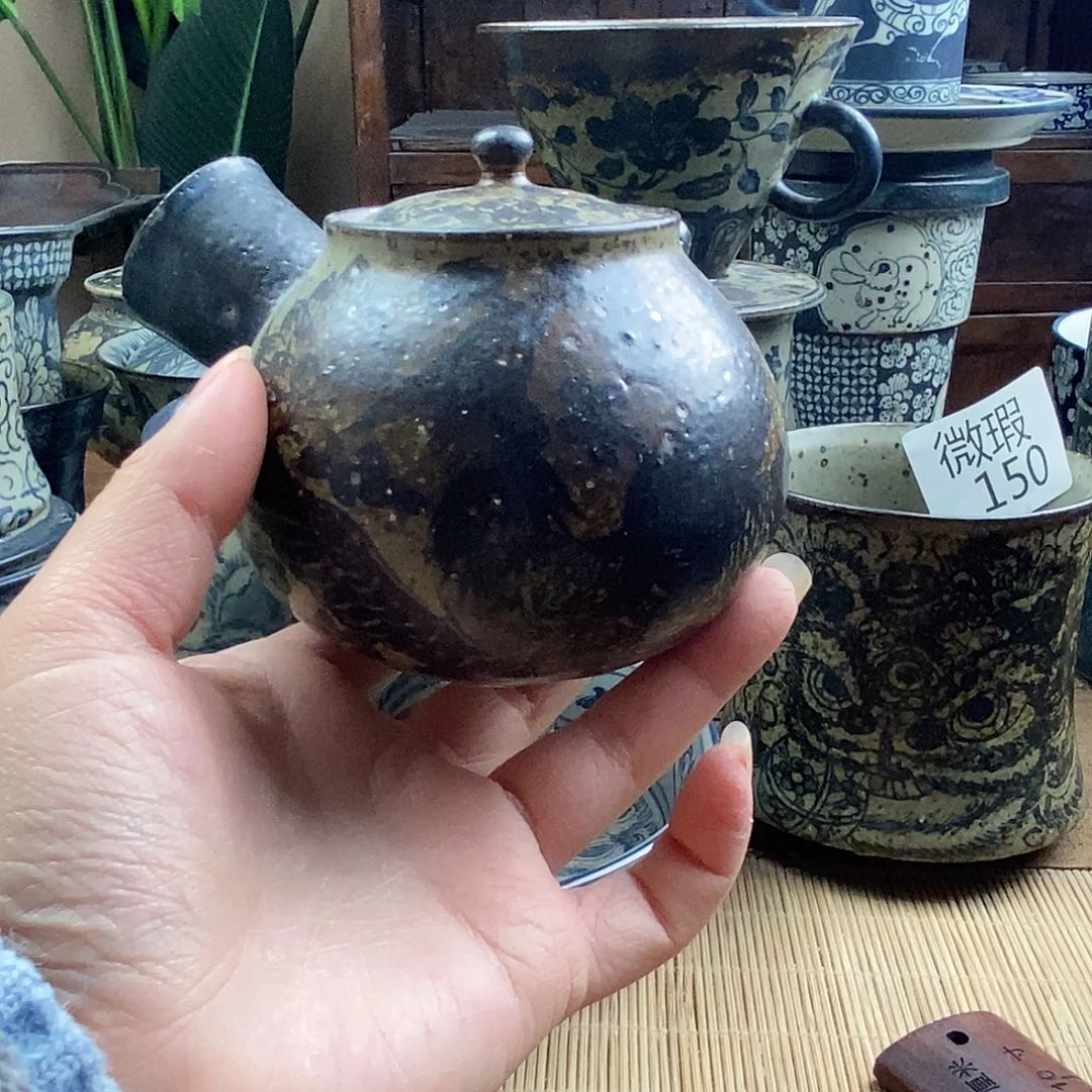 L****e手工手绘青花陶瓷