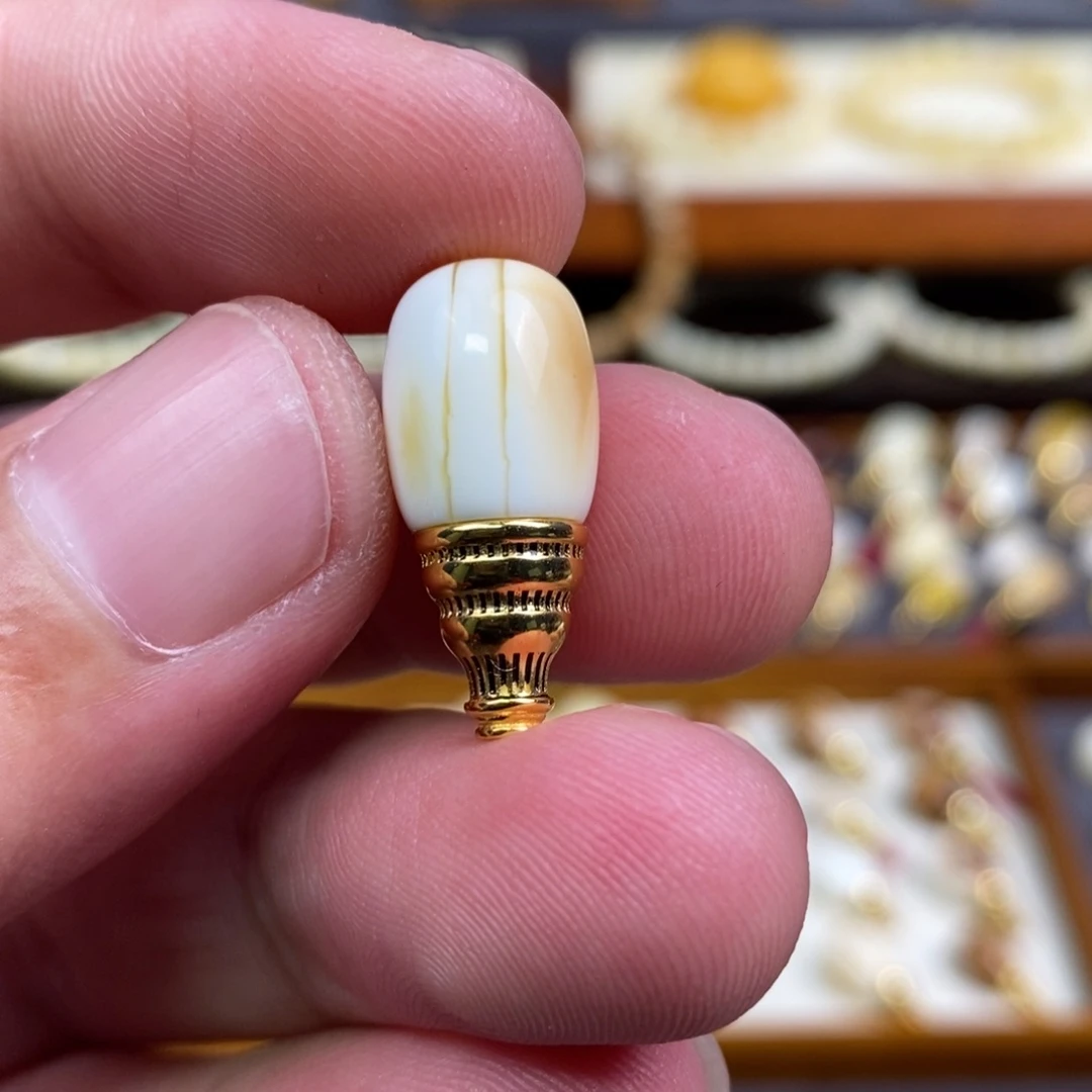 蜜蜡未镶嵌裸石配饰一线天三通尺寸10