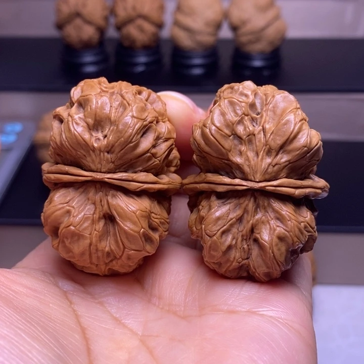 文玩核桃把件磐石鬼脸61