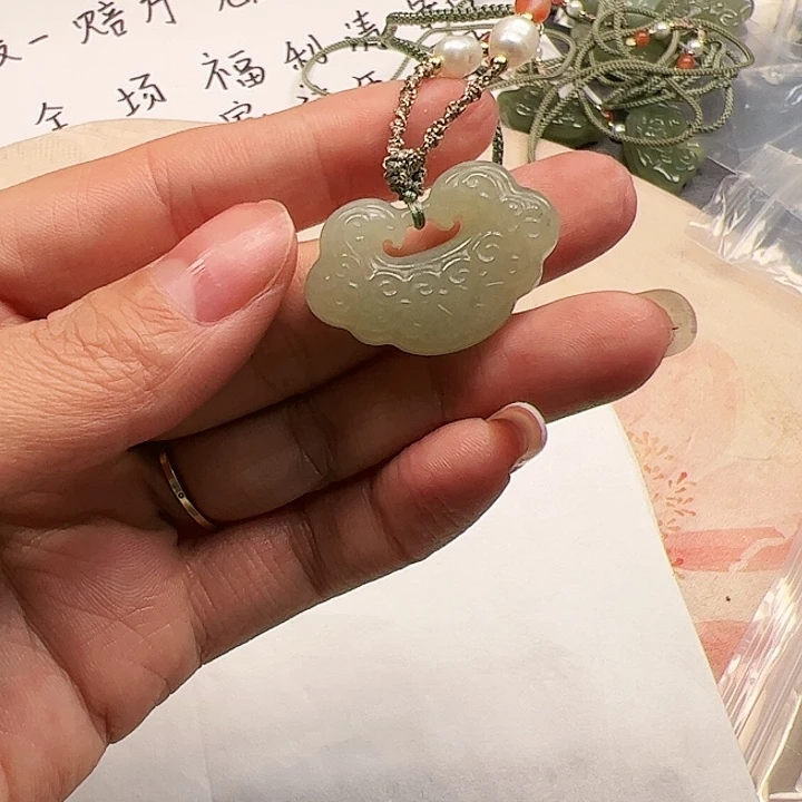 和田玉颈饰未镶嵌29