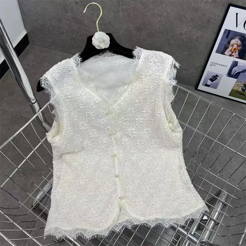 米白色蕾丝吊带2025春夏V领立体球球装饰弹力辣妹风小衫背心8022