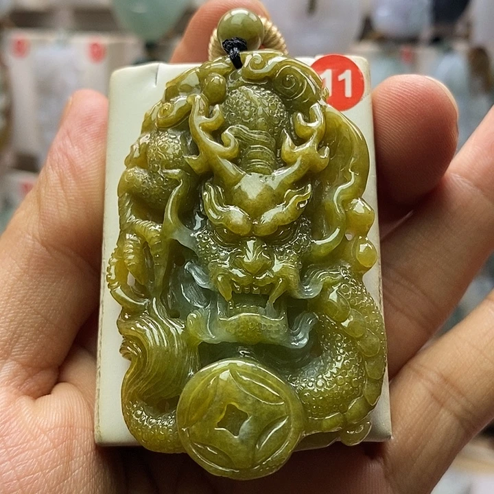 颈饰未镶嵌翡翠每天