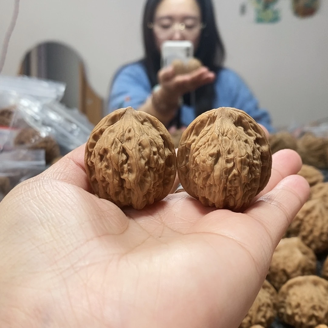 吊坠桃核石狮子34