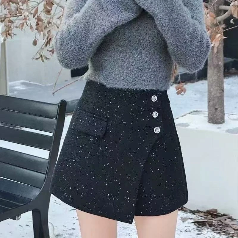 9546 年款 亮闪闪 三粒扣 短裙