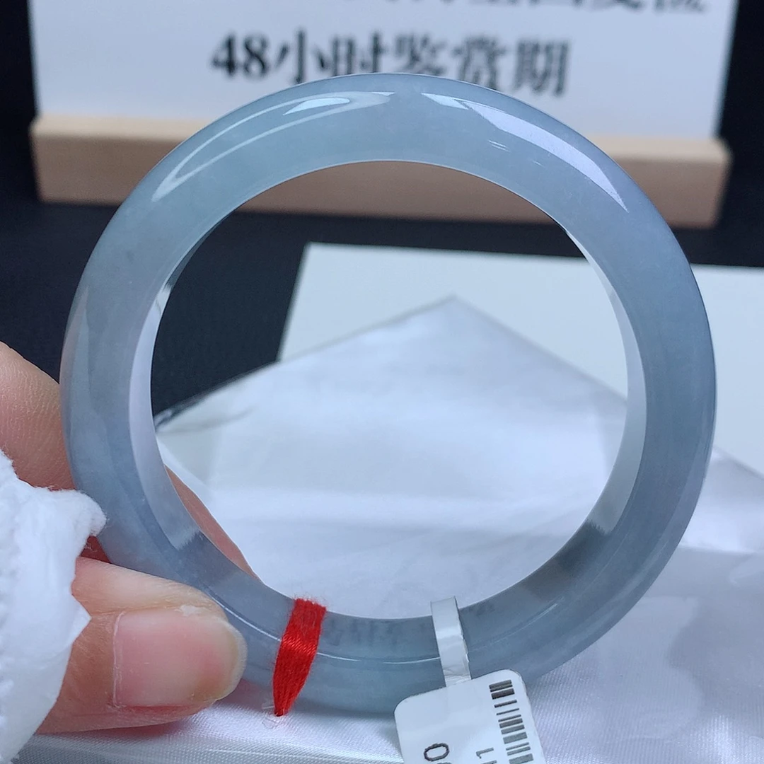 翡翠手镯未镶嵌57.7圈口