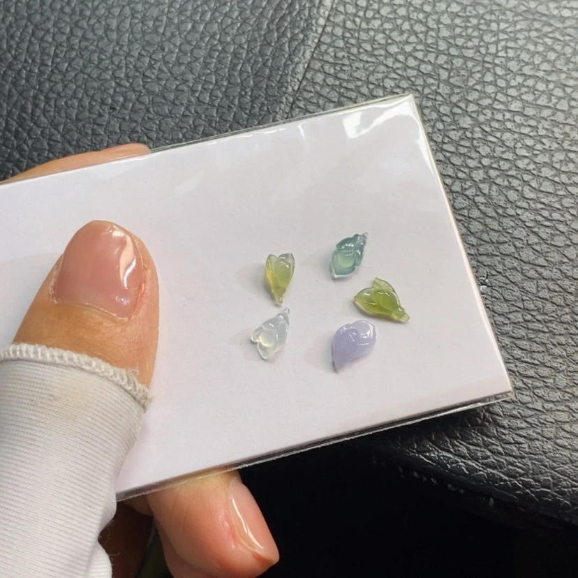 【闪购商品】翡翠挂件未镶嵌兰花